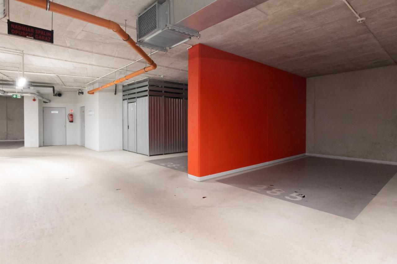 Cozy Apartments With Parking In The 19Th District By Noclegi Renters 华沙 外观 照片